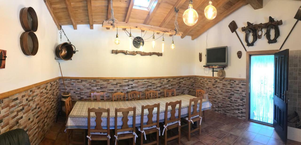 Casa De Pueblo Con Merendero Alquilable Opcionalmente Casarejos Buitenkant foto
